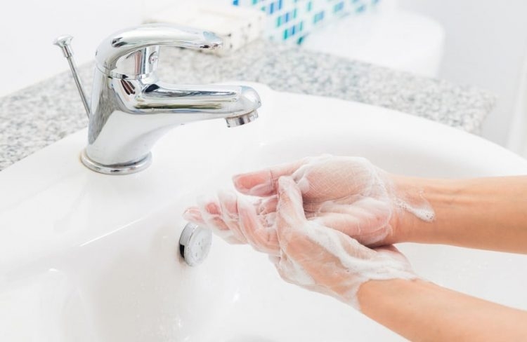 Araştırma sonuçları, Balkanlar ve Türkiye’de el yıkama alışkanlığının diğer Avrupa ülkelerine oranla yüksek olduğunu gösteriyor. Avrupa’da tuvaletten sonra elini sabunla en çok yıkayan ülkeler sıralamasında Bosna Hersek yüzde 96 ile listenin başında yer alıyor. Bosna Hersek’i yüzde 94’lük bir oranla Türkiye ve yüzde 85’le Kosova izliyor.