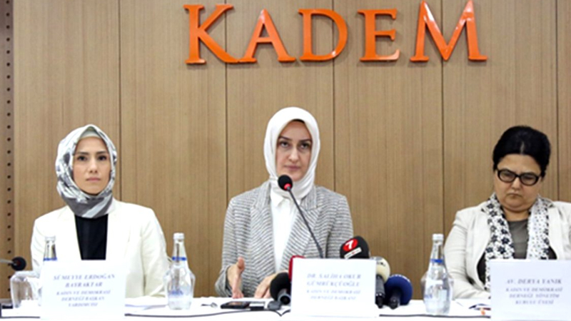 KADEM, İstanbul Sözleşmesi'ne yönelik eleştirilere 16 maddeyle yanıt verdi;  "Toplumsal Cinsiyet' eşcinsellik ya da cinsiyetsizleştirme değildir"