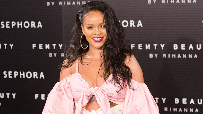 Rihanna - Fenty Beauty (Güzellik) - Kazancı: 570 milyon dolar