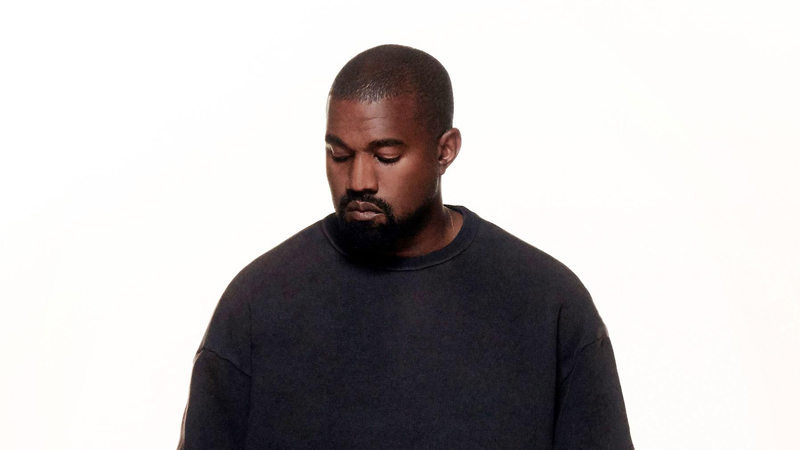 Kanye West - Yeezy (Moda) - Kazancı: 1 milyar 300 milyon dolar