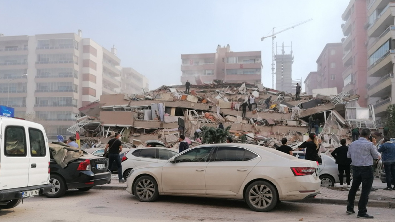 İzmir'de 6,6 büyüklüğünde deprem; 6 kişi hayatını kaybetti, yaralı sayısı  202'ye yükseldi!