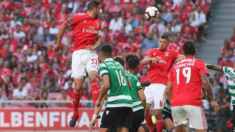 Benfica ve Sporting Lisbon’a para baskını!