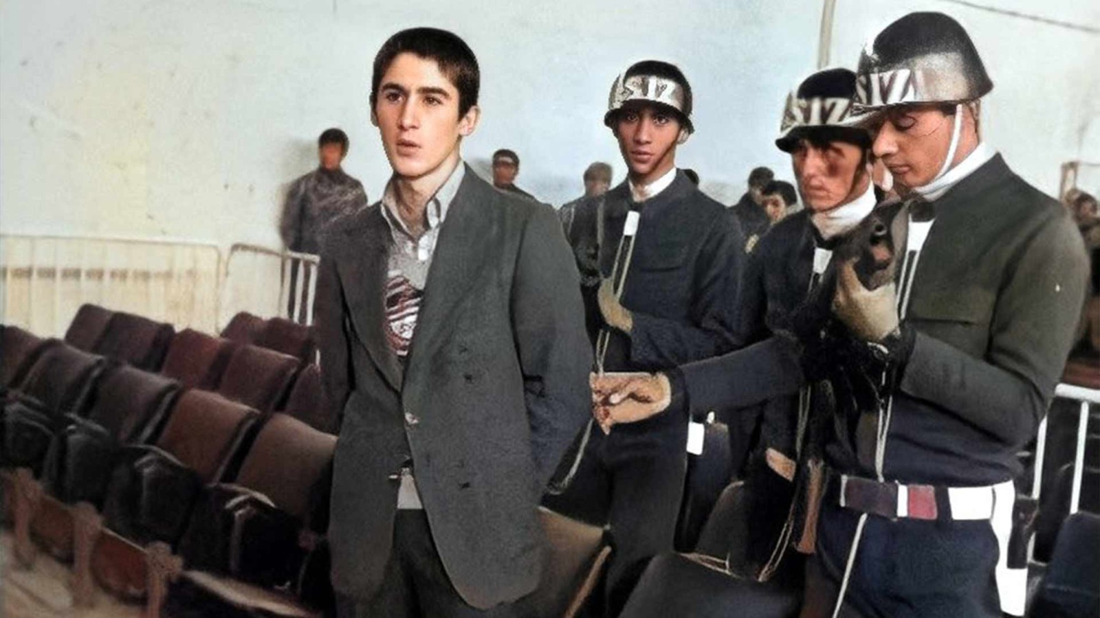 Özgür Özel, Erdal Eren'i andı: 12 Eylül'ün karanlığını bugün yaşatmaya çalışanlarla mücadele etmeyi sürdüreceğiz