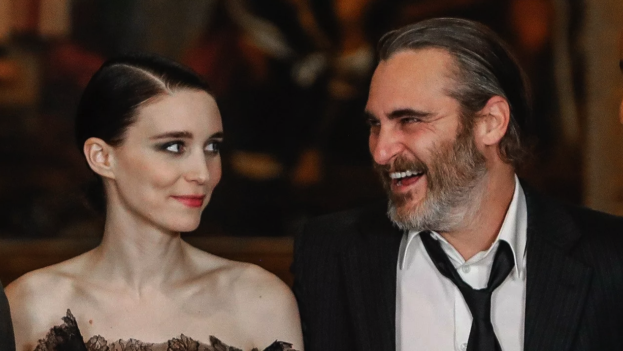 Хоакин руни. Joaquin Phoenix Rooney Mara.