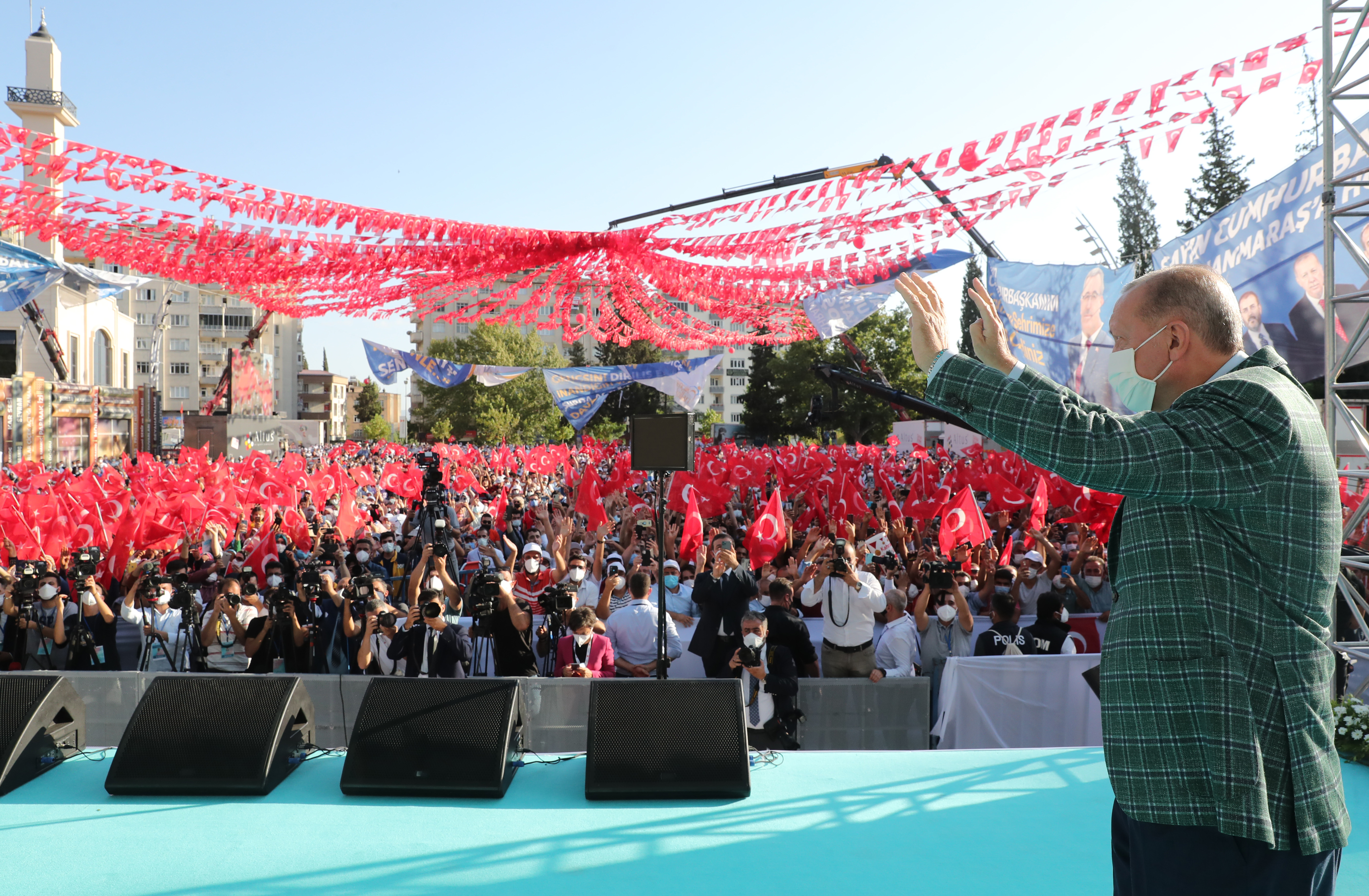 CHP Genel Lider Yardımcısı Öztunç, Erdoğan'ın Kahramanmaraş mitinginin fotoğrafını paylaştı: Gerçek bu