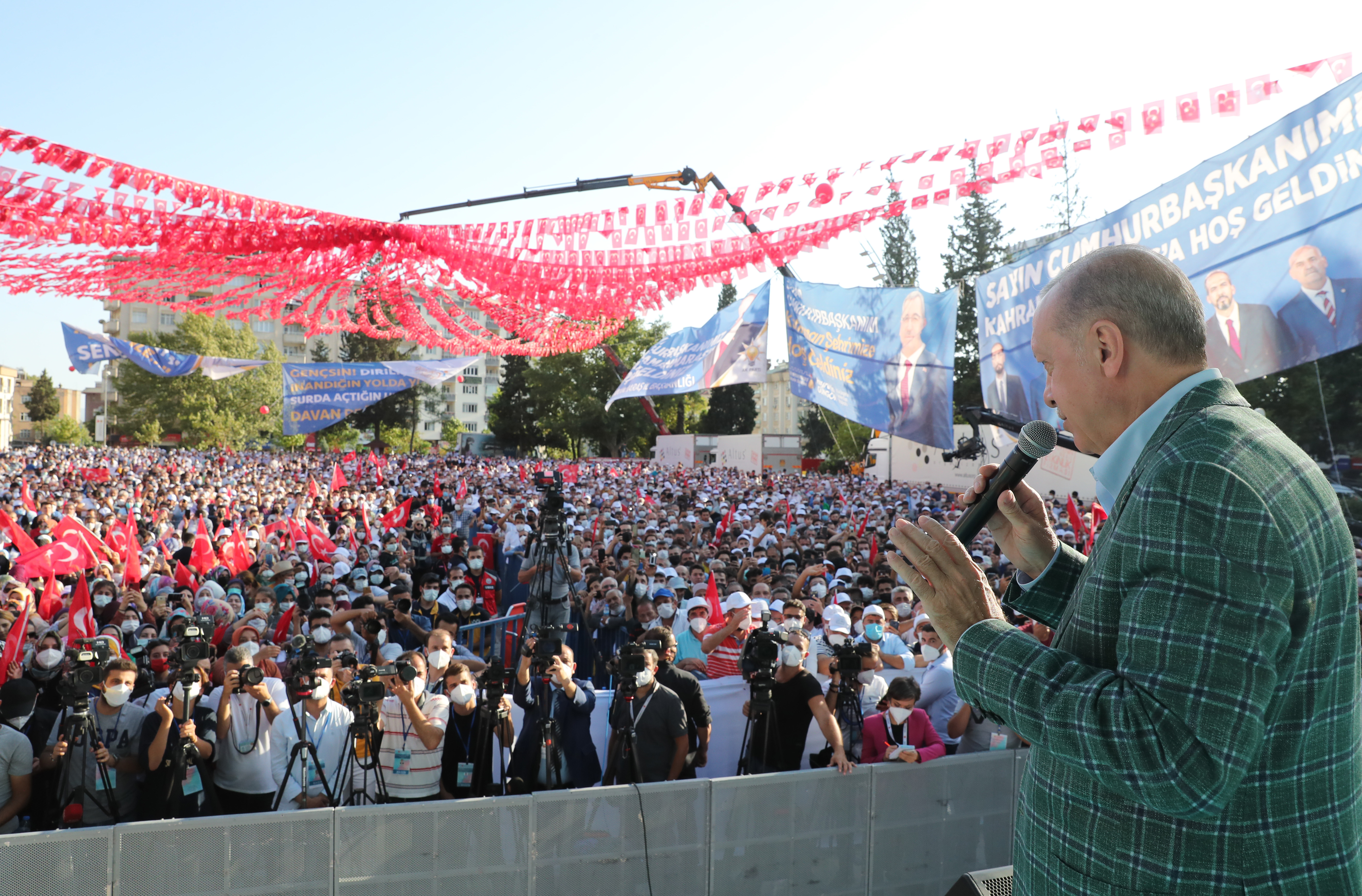 CHP Genel Lider Yardımcısı Öztunç, Erdoğan'ın Kahramanmaraş mitinginin fotoğrafını paylaştı: Gerçek bu
