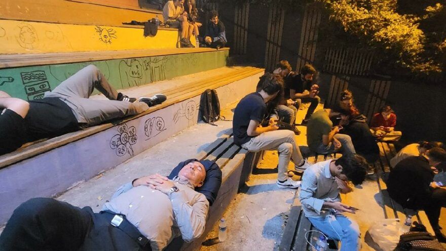 'Barınamıyoruz Hareketi'ne destek veren CHP’li Tanal: Oy uğruna ‘kanka’ demekle, mizansen buluşmayla gençlerin dostu olamazsınız!