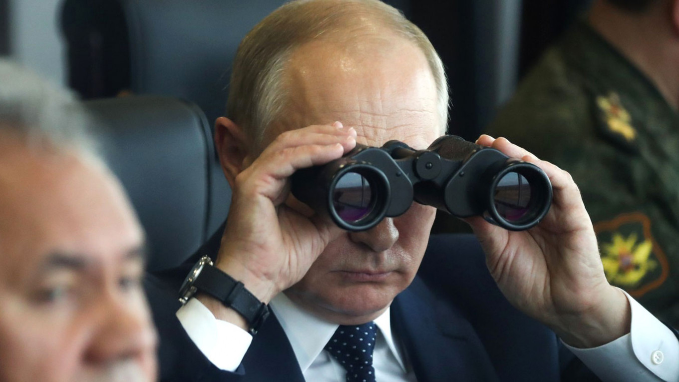 Rusya'da Putin'in görev onay oranı yükselmeye devam ediyor