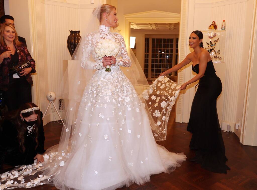 Paris Hilton, görükemli bir merasimle Carter Reum ile evlendi