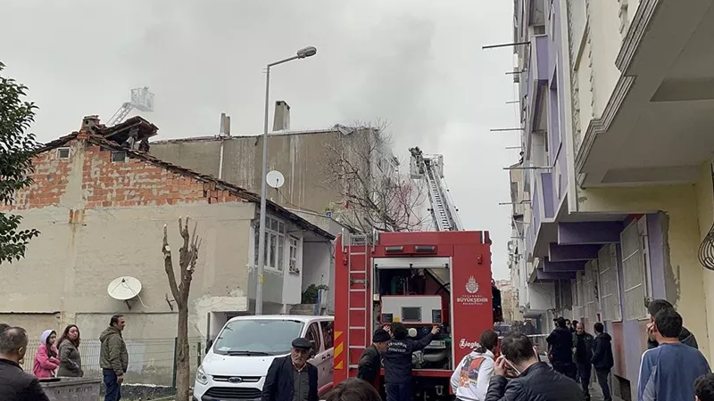 istanbul bagcilar da bir binada patlama meydana geldi