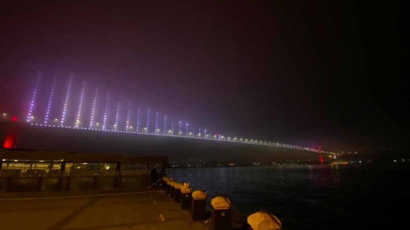 İstanbul güne sisle uyandı