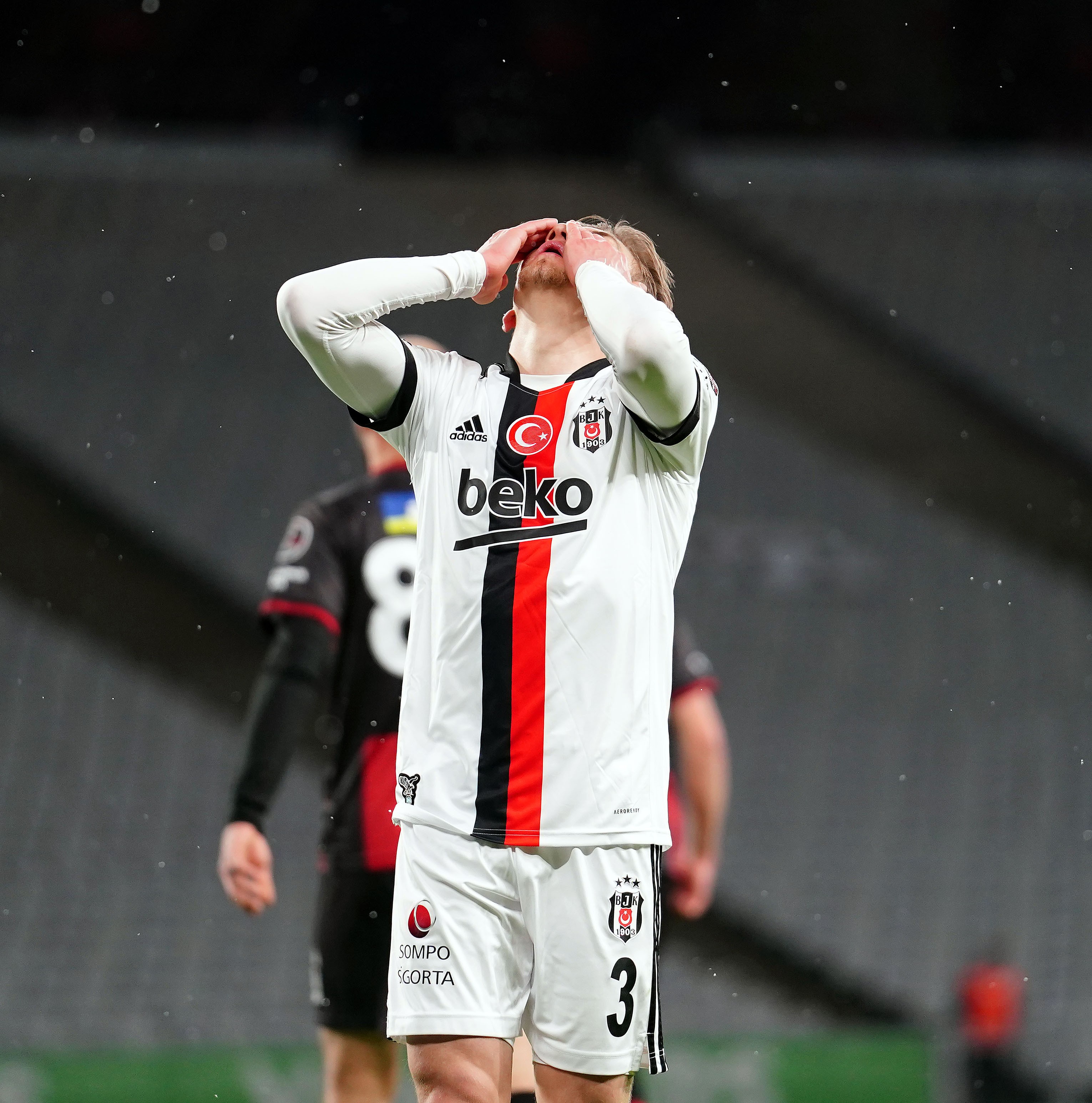 Fatih Karagümrük-Beşiktaş maçından kareler