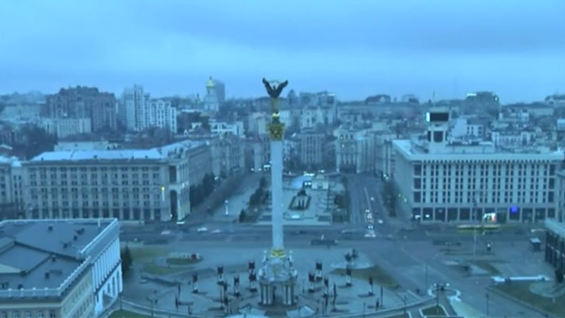 Siren seslerinin duyulduğu Kiev&#39;den görüntüler