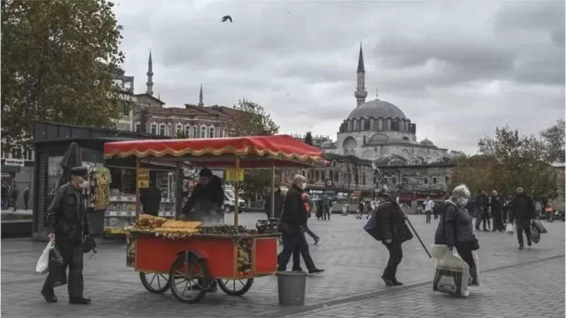 Rusya'nın Ukrayna'yı işgali: Savaş, Türkiye'de döviz kurunu ve ekonomiyi nasıl etkileyecek?