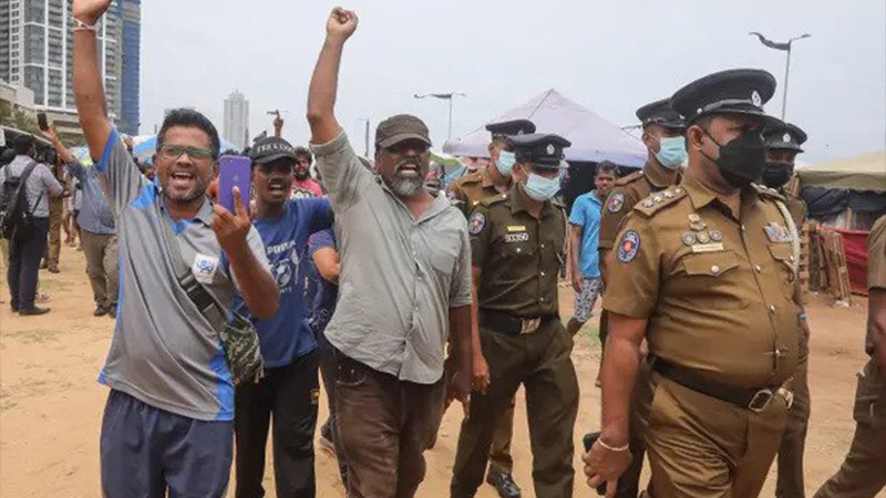 Sri Lanka'da protestocular gözaltı ve şiddet dalgasıyla karşı karşıya