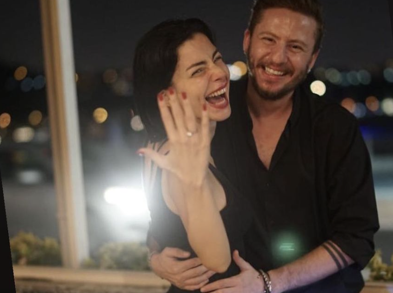 Uzun süredir ekranlardan uzak olan Merve Boluğur, bir süredir birlikte olduğu DJ sevgilisi Mert Aydın'ın evlenme teklifini kabul etti.