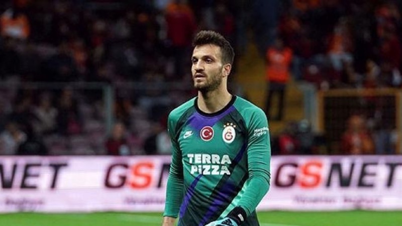 Gidenler: Okan Kocuk (Galatasaray-kiralıktan döndü), Göktan Cörüt (Ağrı 1970 Spor-kiralık), Diarra (Grenoble), Douglas (Kulüpsüz), Aziz Eraltay (Dundee United), Zeki Yavru (Samsunspor), Ertuğrul Şenlikoğlu (Zonguldak Kömürspor), Traore (Partizan), Muhammed Gümüşkaya (Fenerbahçe-kiralıktan döndü-Westerlo), Flavio (Trabzonspor-kiralıktan döndü-Taawon), Chiquinho (Benfica), Suleymanov (Krasnador-kiralıktan döndü-Hapoel Beer Sheva), Diabate (Trabzonspor-kiralıktan döndü-Partizan), Umut Nayir (Ümraniyespor), İbrahima Balde (Boluspor) 