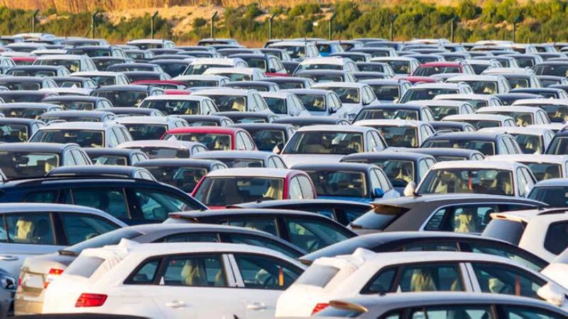 Yasağa yönelik değişikliğin 16 Ağustos'ta Resmi Gazete'de yayınlanmasının ardından sitede hala aktif olan "6001 km" araç ilanı sayısı ise 750'yi geçti. | Kaynak: Duvar