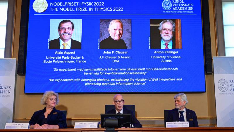 2022 Nobel Fizik Ödülü, "kuantum bilgi bilimine öncülük eden" üç bilim insanına verildi
