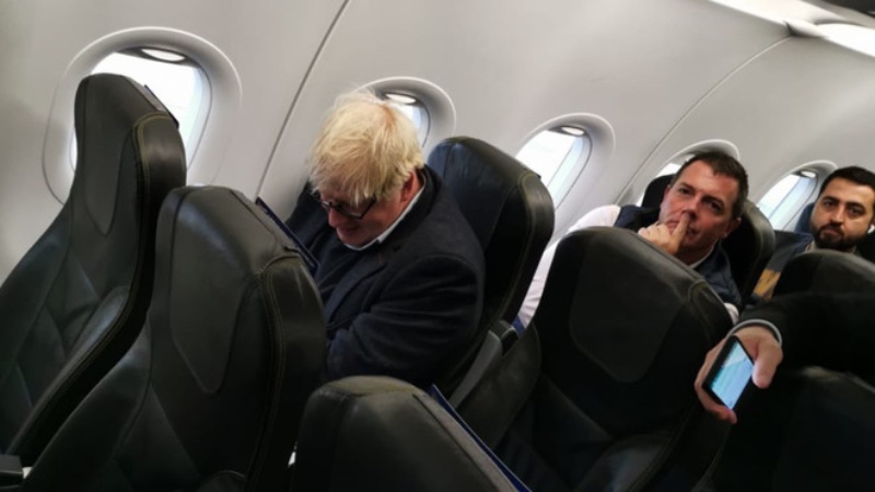 Eski İngiltere Başbakanı Boris Johnson, İstanbul'a ekonomi sınıfında uçtu