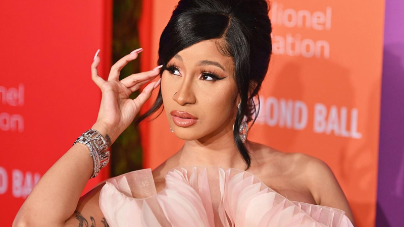 ABD seçimlerinde Harris'i destekleyen rapçi Cardi B'den Musk'ın "kukla" eleştirisine tepki