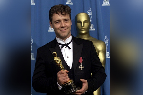 Ridley Scott, beş dalda Oscar kazanan ve başrol oyuncusu Russell Crowe’a En İyi Erkek Oyuncu Oscar’ını kazandıran ünlü Gladyatör filmini 23 yıl sonra tekrar çekmeye hazırlanıyor. 