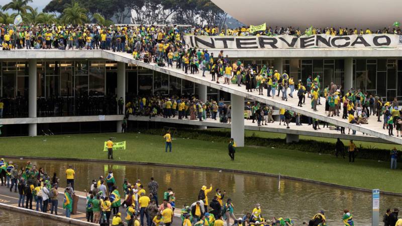 Brezilya'da 30 Ekim'de yenilen Bolsonaro'nun destekçileri Kongre, devlet başkanlığı ve Yüksek Mahkeme'yi bastı: İşte saldırılar hakkında tüm bildiklerimiz
