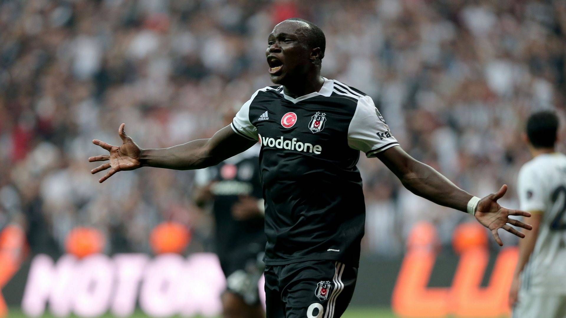 Абубакар это. Винсент Абубакар. Vincent Aboubakar 2023. Венсан Абубакар камерунский футболист. Абубакар Бешикташ.