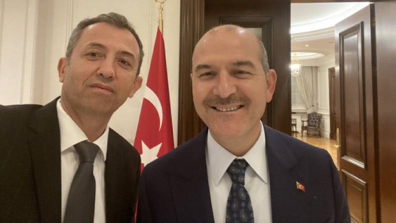 CHP'den istifa ederek AKP'ye geçen MKYK üyesi Ali Arif Özzeybek,  Alevi-Bektaşi Kültür ve Cemevi Başkanlığı'na atandı