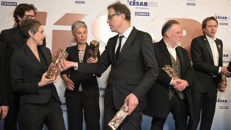 İşte 48. Cesar Ödülleri'nin kazananları:  En İyi Film: The Night Of The 12th En İyi Yönetmen: Dominik Moll, The Night Of The 12th En İyi Kadın Oyuncu: Virginie Efira, Paris Memories En İyi Erkek Oyuncu: Benoit Magimel, Pacifiction En İyi Yardımcı Kadın Oyuncu: Noemie Merlant, The Innocent En İyi Yardımcı Erkek Oyuncu: Bouli Lanners, The Night Of The 12th Çıkış Yapan Kadın Oyuncu: Nadia Tereszkiewicz, Forever Young Çıkış Yapan Erkek Oyuncu: Bastien Bouillon, The Night Of The 12th En İyi Orijinal Senaryo: Louis Garrel, Tanguy Viel, Naïla Guiguet, -The Innocent En İyi İlk Film: Saint Omer En İyi Animasyon: My Sunny Maad, Michaela Pavlátová En İyi Yabancı Film: The Beasts, Rodrigo Sorogoyen En İyi Belgesel: Returning To Reims (Fragments), Jean-Gabriel Périot En İyi Görüntü Yönetimi: Artur Tort, Pacification En İyi Görsel Efekt: Laurens Ehrmann, Notre Dame On Fire