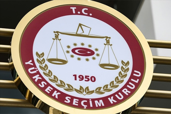 Özellikle seçim bölgelerine gidip gelen vekillerin masrafları ödenekle birlikte düzenli olarak yolluk adı altında kendilerine veriliyor. TBMM tarafından görevli olarak yurtiçi ya da yurtdışına giden vekillere ayrıca harcırah da ödeniyor. Ödenek ve yolluklar, aday seçildikten hemen sonra 3 ay peşin bir şekilde kendilerine takdim ediliyor.