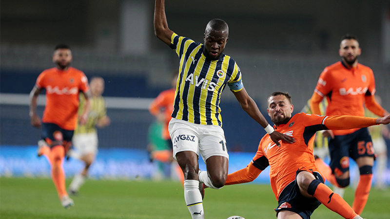 Spor yazarları Başakşehir-Fenerbahçe maçını değerlendirdi: Çekirge bir sıçrar, iki sıçrar derler, Fenerbahçe ise devamlı sıçrıyor, şampiyonluk zor ama imkânsız değil