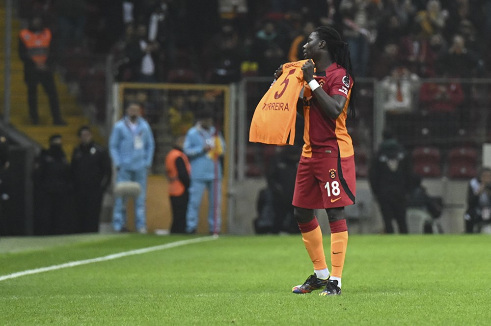 Milliyet Gazetesi'nin haberine göre; Gomis hiç ceza almadan kurtuldu. Ancak bu gelişmenin yaşanmasında, takım arkadaşlarının büyük etkisi oldu.