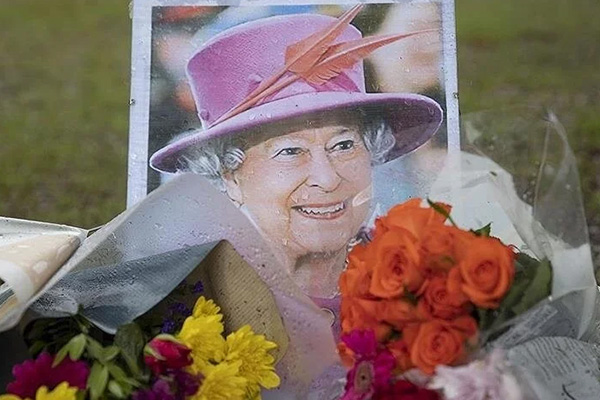 BBC'de yer alan habere göre, İngiltere Hazinesi, Kraliçe'nin cenazesinin 162 milyon sterline mal olduğunu açıkladı.
