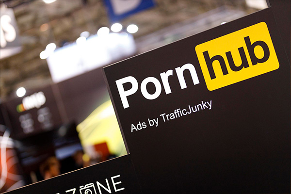 Pornhub, Fransa'ya tepki olarak yetişkin sitelerini askıya alıyor - t24.com.tr 04.06.2025 16:05