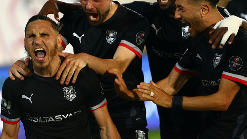 SİYASİ İSİMLERDEN SÜPER LİG'E YÜKSELEN PENDİKSPOR'A TEBRİK PAYLAŞIMLARI