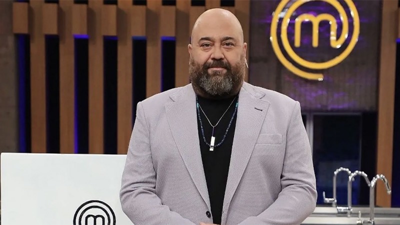 Şef Somer Sivrioğlu, 'Dubai çikolatası'nın MasterChef'te asla yapılmayacağını söyledi: Normal çikolata varken neden içine kadayıf ve fıstık koyalım?