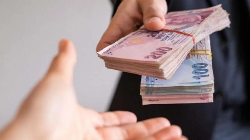 ENGELLİ AYLIĞI: Engell aylığı halen yüzde 40-69 oranında engelliler için 1738 TL. Yüzde 70 ve üzeri oranında engelliler için 2 bin 609 TL olarak uygulanıyor. Yüzde 25 zam olursa yüzde 40 ve üzeri engelli için 2 bin 172 lira, yüzde 70 ve üzeri engelli için 3 bin 261 lira, yüzde 30 zamda yüzde 40 ve üzeri engelli için 2 bin 259 lira, yüzde 70 ve üzeri engelli için 3 bin 391 lira olur. Yüzde 35 zam olur ise,yüzde 40 ve üzeri engelli için 2 bin 346 lira, yüzde 70 ve üzeri engelli için 3 bin 522 liraya yükselecek.