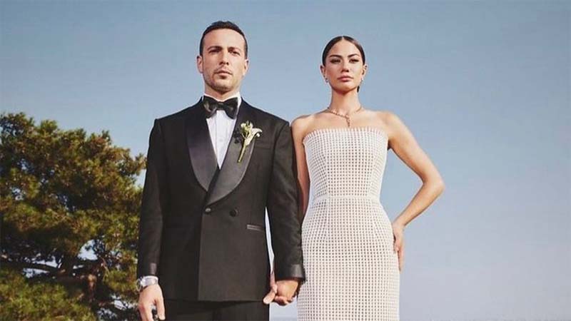 Geçtiğimiz aylarda Demet Özdemir ile evliliği sona eren şarkıcı Oğuzhan Koç, konser öncesi gazetecilerin sorularını yanıtladı.