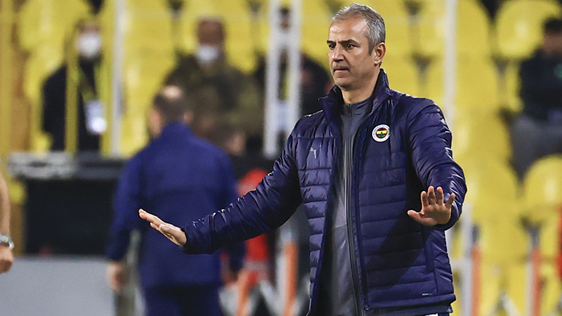İSMAİL KARTAL ÖNDE |  Bu hafta içerisinde futbol takımının planlamasında kararları alması beklenen Fenerbahçe’de yeni teknik direktör de belli olacak. 