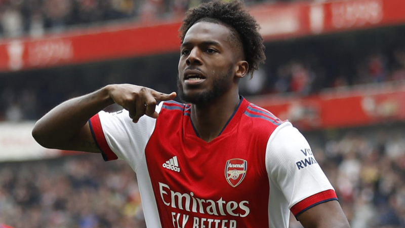 Arsenal'ın geçen sezon Marsilya'ya kiraladığı ve altı gol atarak sükse yapan Nuno Tavares ilk aday. 23 yaşındaki oyuncunun kiralık olarak kısa vadeli çözüm olarak görülüyor.