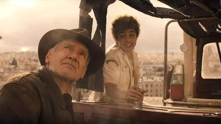 Merakla beklenen Harrison Ford filmi "Indiana Jones ve Kader Kadranı" da hafta vizyona giriyor. Film, soğuk savaş döneminde uzay yarışı sürerken bir kez daha hortlayan Nazi tehlikesine karşı mücadele veren ünlü arkeoloğun hikâyesini konu alıyor.