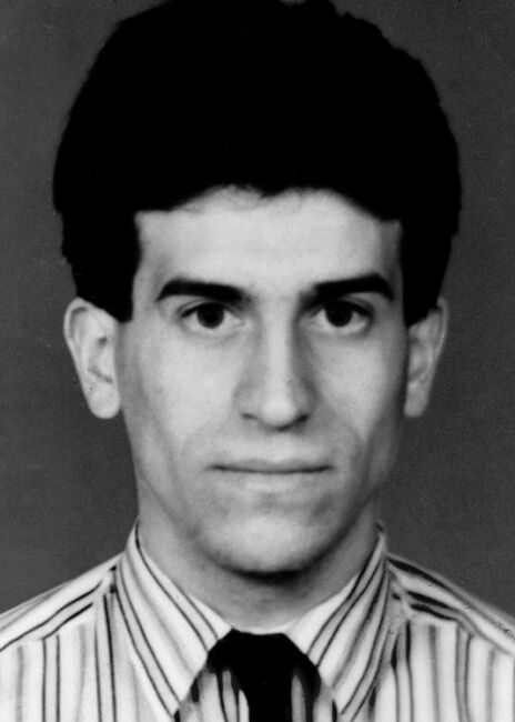 Ahmet Özyurt, Sivas’ın Şarkışla ilçesinin Emlek Hüyük köyünden Ankara’ya göç etmiş yoksul bir ailenin çocuğu olarak 1972 yılında Ankara’da doğdu. Babası uzun süre kapıcılık yaparak, annesi ise gündelik ev işlerinde çalışarak Ankara’nın yoksul muhitlerinden biri olan İlker Mahallesi’nde bir gecekondu inşa etti. Ahmet, ablası Nurdan’la birlikte bu mahallede büyüdü.30 Haziran 1993 akşamı semahçı ve tiyatrocu gençleri Ankara’dan Sivas’a götürecek olan otobüste Ahmet de yer alıyordu. Pir Sultan Abdal Semah Ekibi’nde yer alan Özyurt, aynı zamanda şenlik sürecince dernek adına kitap satışında da görevlendirilmişti. 2 Temmuz Cuma günü namazdan çıkan saldırganlar, slogan atarak yürüyüşe geçtiğinde Ahmet Özyurt, arkadaşlarıyla birlikte Sivas Lokantası'nda yemek yiyordu. Semahçı ve tiyatrocu arkadaşlarıyla birlikte daha güvenli olacağı düşüncesiyle Madımak Oteli’ne geçti. Ancak, otel ateşe verildi ve Ahmet Özyurt hayatını kaybetti.