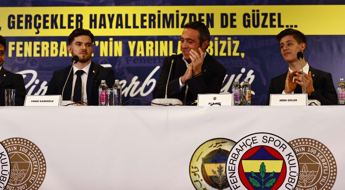 ARDA GÜLER’İN 2022’DEKİ SÖZLERİ | Fenerbahçe Kulübü, Mart 2022’de genç futbolcularıyla yeni sözleşme imzalamış ve toplu bir imza töreni gerçekleştirmişti.