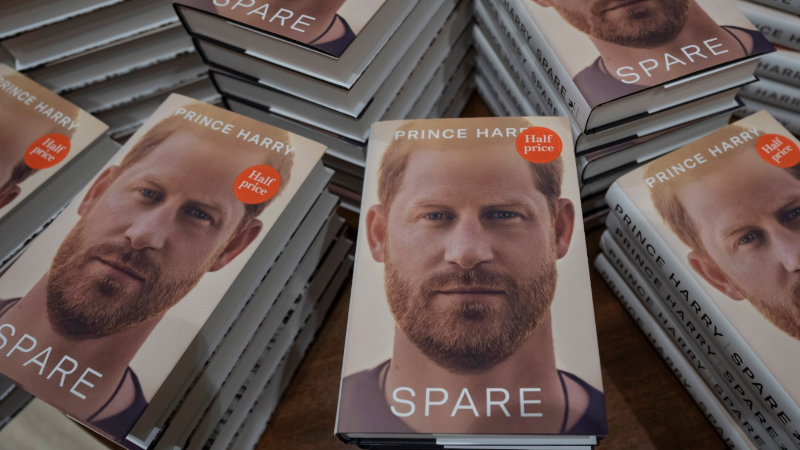 Prens Harry'nin "Spare" isimli kitabı 1,2 milyon satış rakamıyla en çok satan kitap oldu.