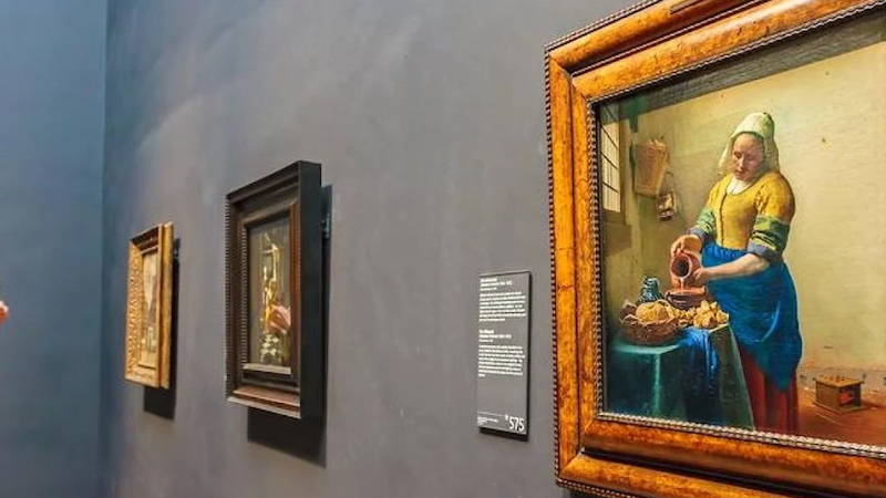 Amsterdam'daki "Johannes Vermeer" sergisi, yılın en çok ziyaret edilen müze etkinliği oldu.