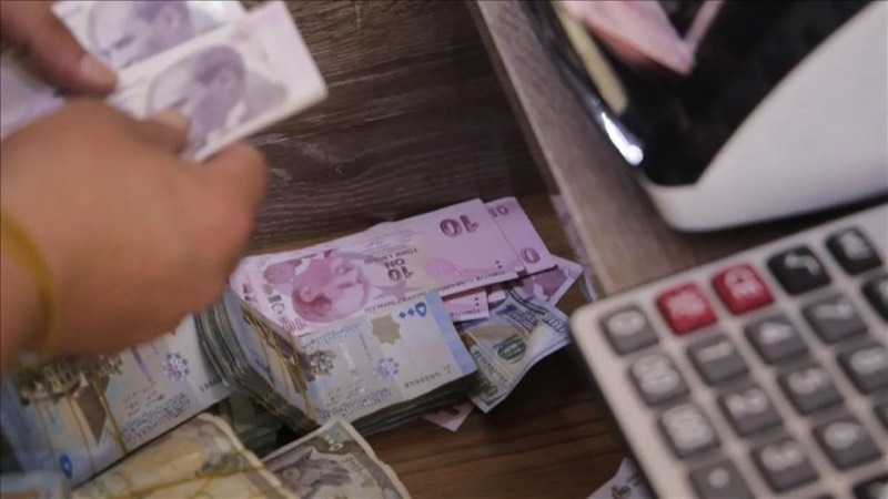 Memur ve emekli maaşlarına zam ile vergi artışı Resmi Gazete'de