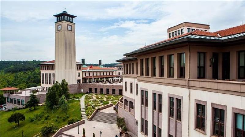 Koç Üniversitesi: 520 bin TL (Tıp fakültesi hariç)