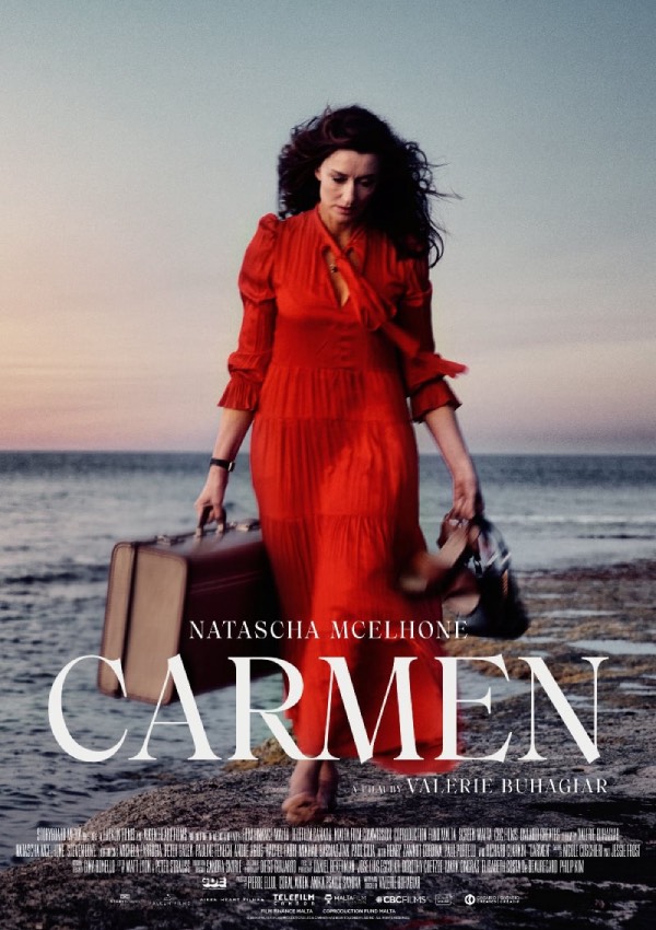 Carmen: Carmen, güçlü, gizemli kadın olan annesinin vahşice öldürülmesinin ardından Meksika çölündeki evinden kaçmak zorunda kalan genç ve son derece bağımsız bir kadının hikayesini konu ediyor. Carmen, ABD'ye giden korkunç ve tehlikeli bir yasadışı sınır geçişinden sağ kurtulur, ancak grubundaki diğer iki göçmeni soğukkanlılıkla öldüren kanunsuz bir gönüllü sınır muhafızı ile karşı karşıya kalır. Sınır muhafızı ve devriye ortağı Aidan ölümcül bir açmazın içine girince, Carmen ve Aidan birlikte kaçmak zorunda kalır. İkili, Carmen'in annesinin en iyi arkadaşı Masilda'yı ve bir müzik ve dans tapınağı olan La Sombra gece kulübünün sahibini aramak için kuzeye, Los Angeles'a doğru ilerler. Carmen ve Aidan, Masilda'nın büyülü sığınağının güvenliğinde teselli ve birbirlerine olan sarsılmaz aşklarını bulurlar, ancak polis avı yaklaşırken zaman daralır.