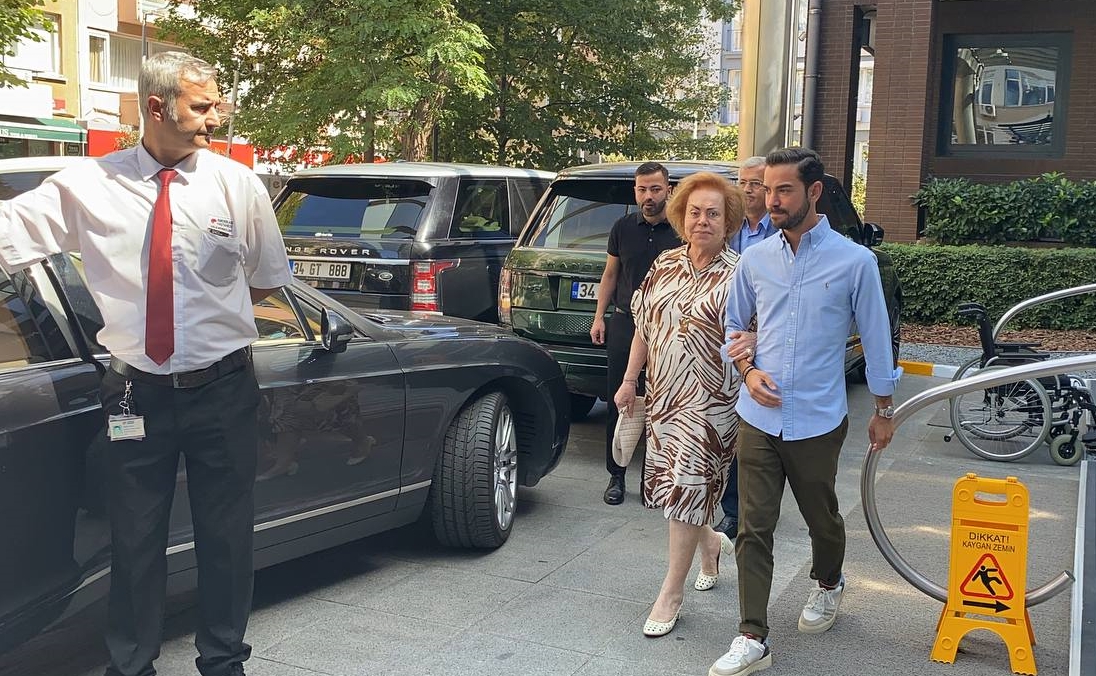 Demirören Holding Yönetim Kurulu Üyesi Fikret Tayfun Demirören ve eşi Reyhan Demirören